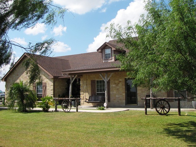 garage with side entrance