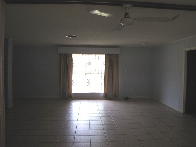 open large living area