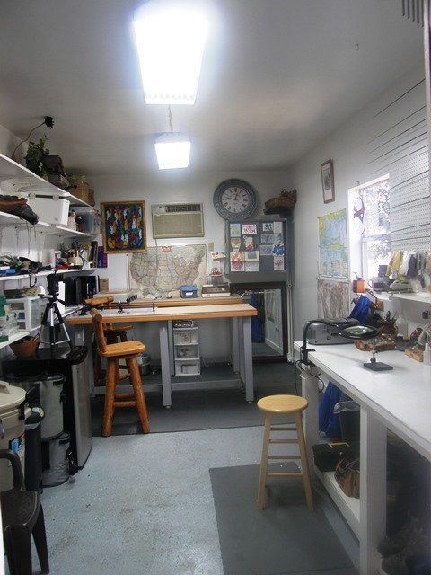 hobby room bonus 9x18 air- conditioned work room including special lighting.