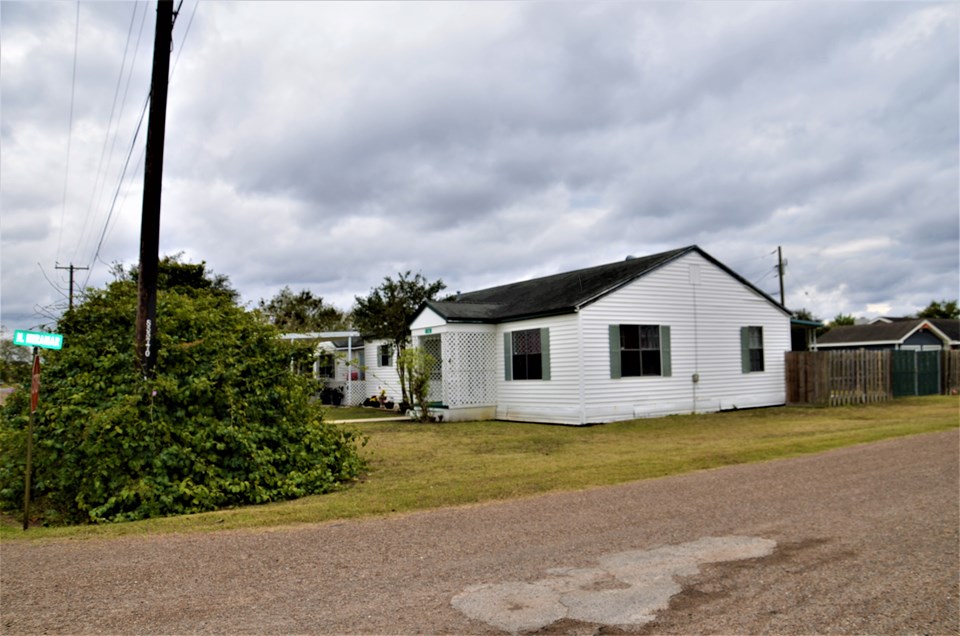 side view of corner lot